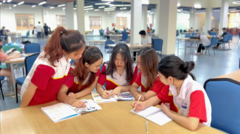 64TMĐT2: tập thể tiên phong của ngành Thương mại điện tử tại Đại học Thủy Lợi.